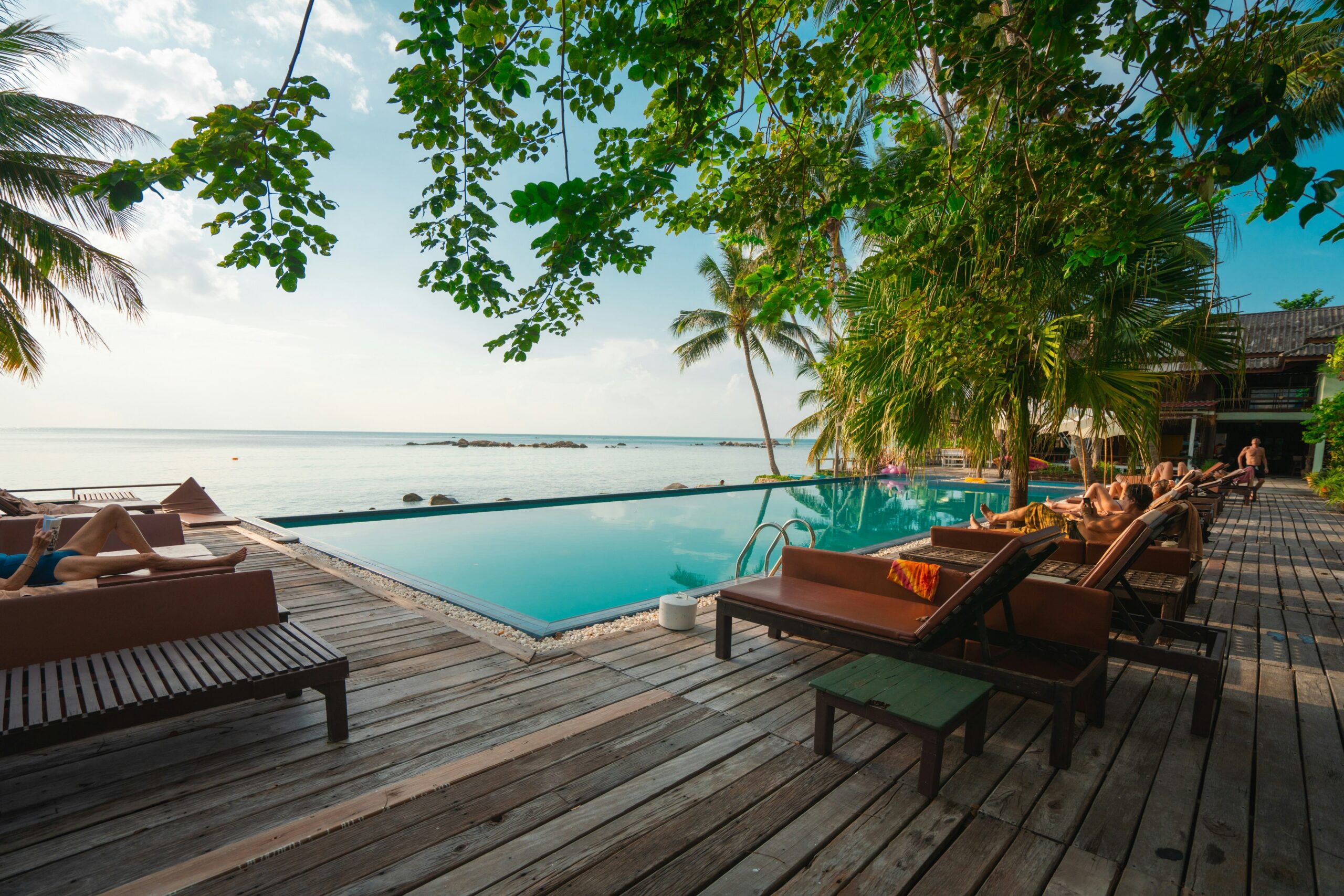 Beach Hotels with the Best Views and Amenities in 2025